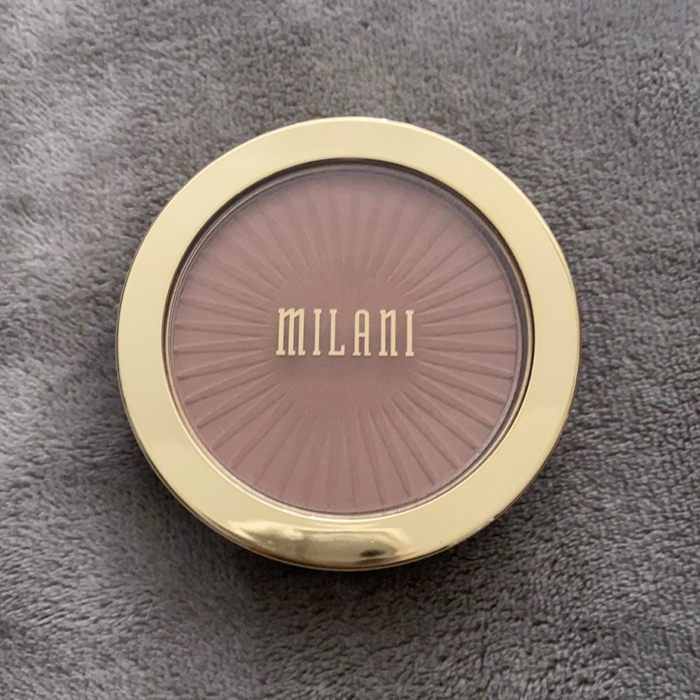 Milani Silky matte bronzer
